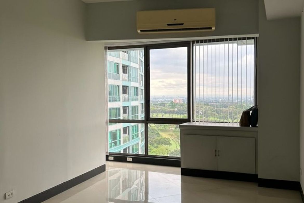2 Bedroom Condo for Sale in The Bellagio 3, BGC, Taguig – photo 2