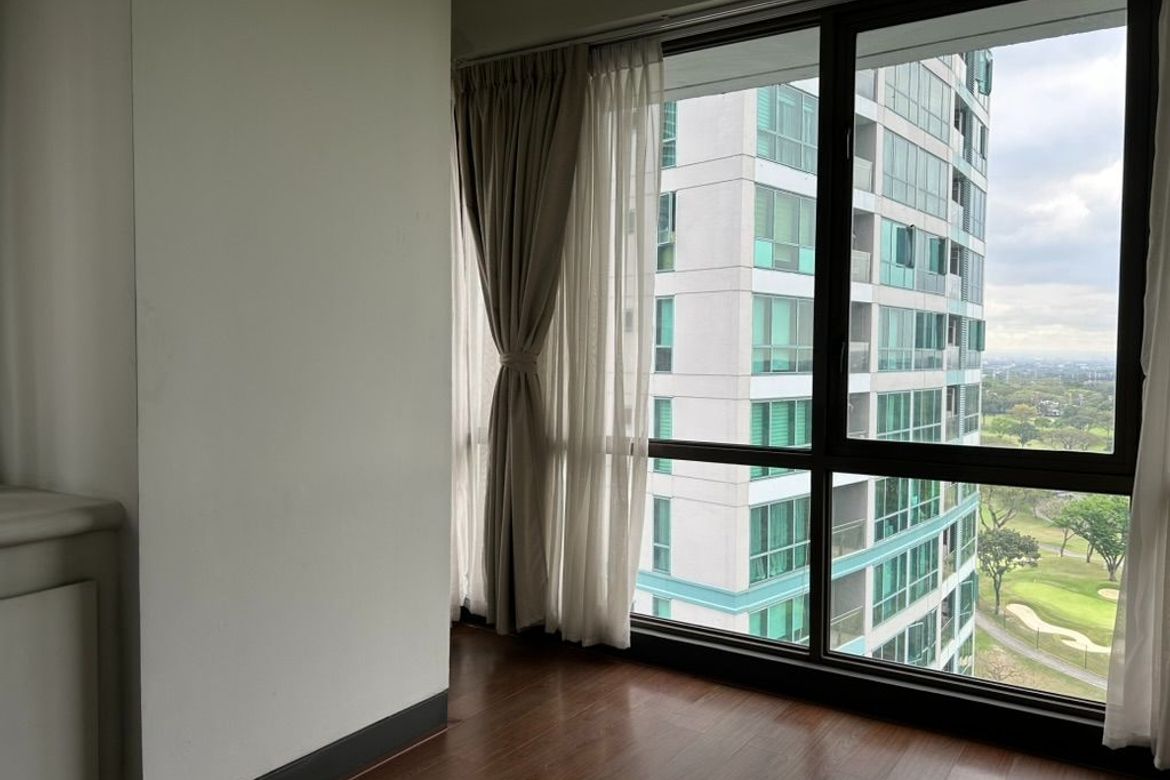 2 Bedroom Condo for Sale in The Bellagio 3, BGC, Taguig – photo 3