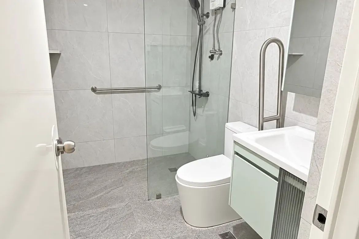 2 Bedroom Condo for Sale in The Peak Tower, Bel-Air, Makati City – photo 7