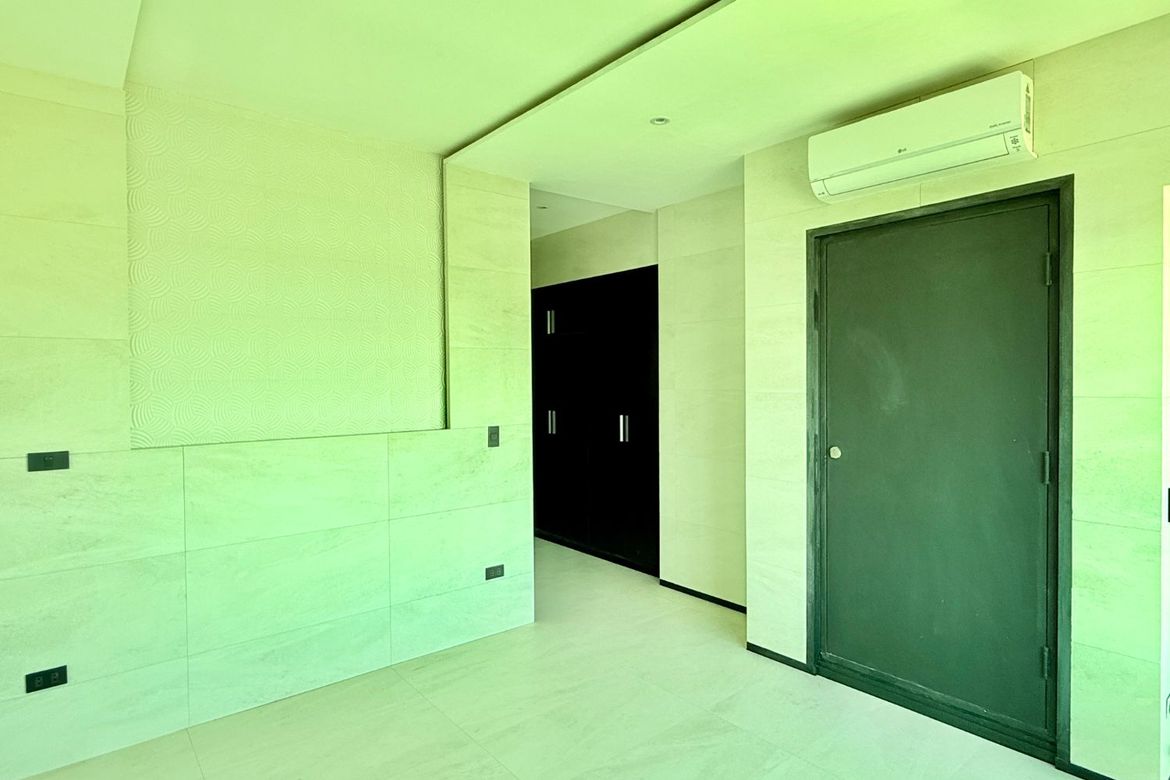 2 Bedroom Condo for Sale in The Residences at Greenbelt, San Lorenzo, Makati City near MRT-3 Ayala – photo 4