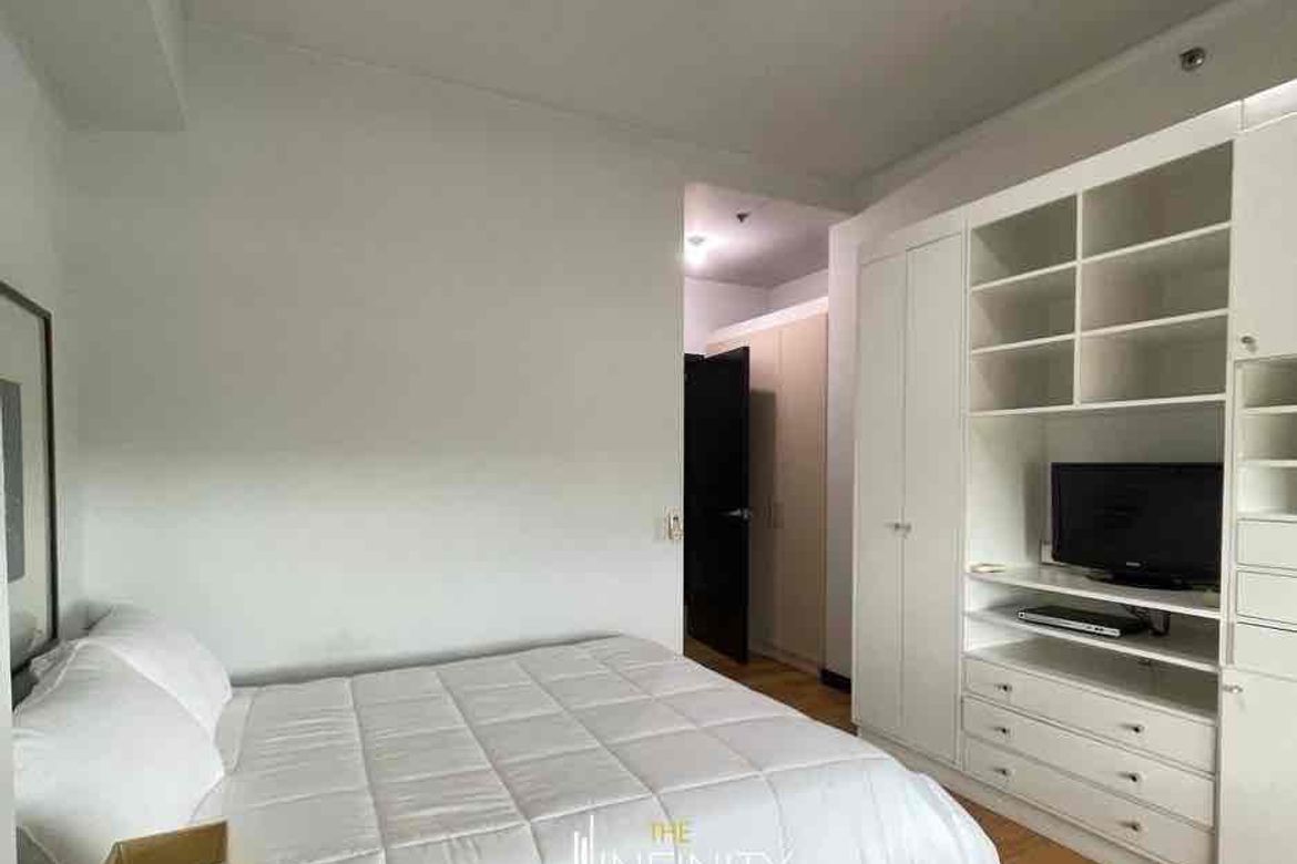 2 Bedroom Condo for Sale in The Residences at Greenbelt, San Lorenzo, Makati City near MRT-3 Ayala – photo 2