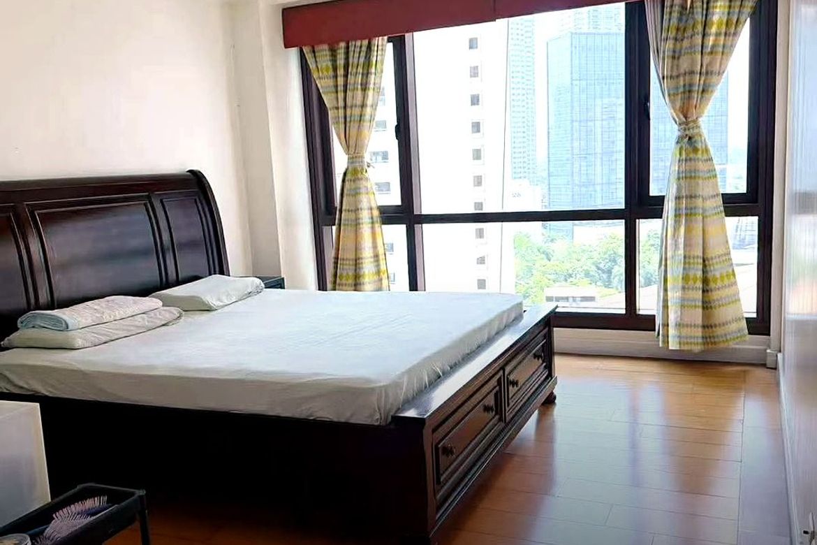 2 Bedroom Condo for Sale in THE SHANG GRAND TOWER, San Lorenzo, Makati City near MRT-3 Ayala – photo 3