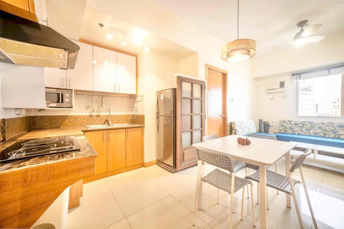 2 Bedroom Condo for Sale in The Trion Towers I, BGC, Taguig – photo 2