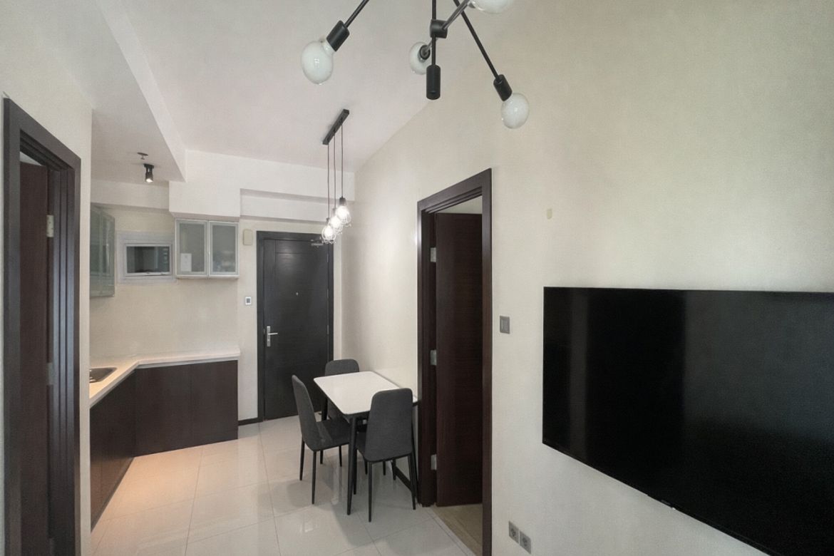 2 Bedroom Condo for Sale in The Trion Towers III, BGC, Taguig