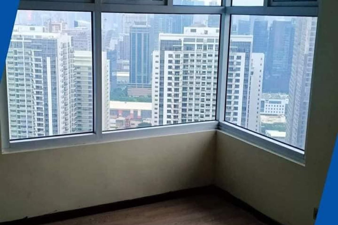 2 Bedroom Condo for Sale in The Trion Towers III, BGC, Taguig – photo 14