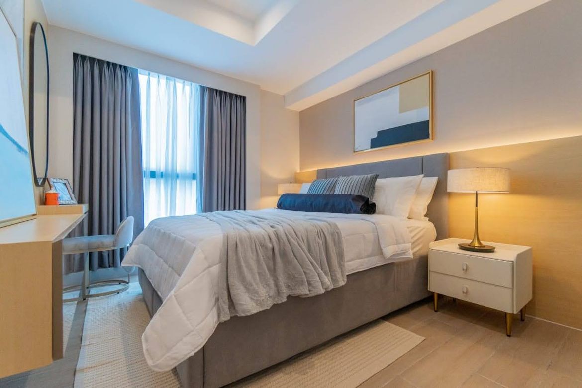 2 Bedroom Condo for Sale in Uptown Parksuites, BGC, Taguig