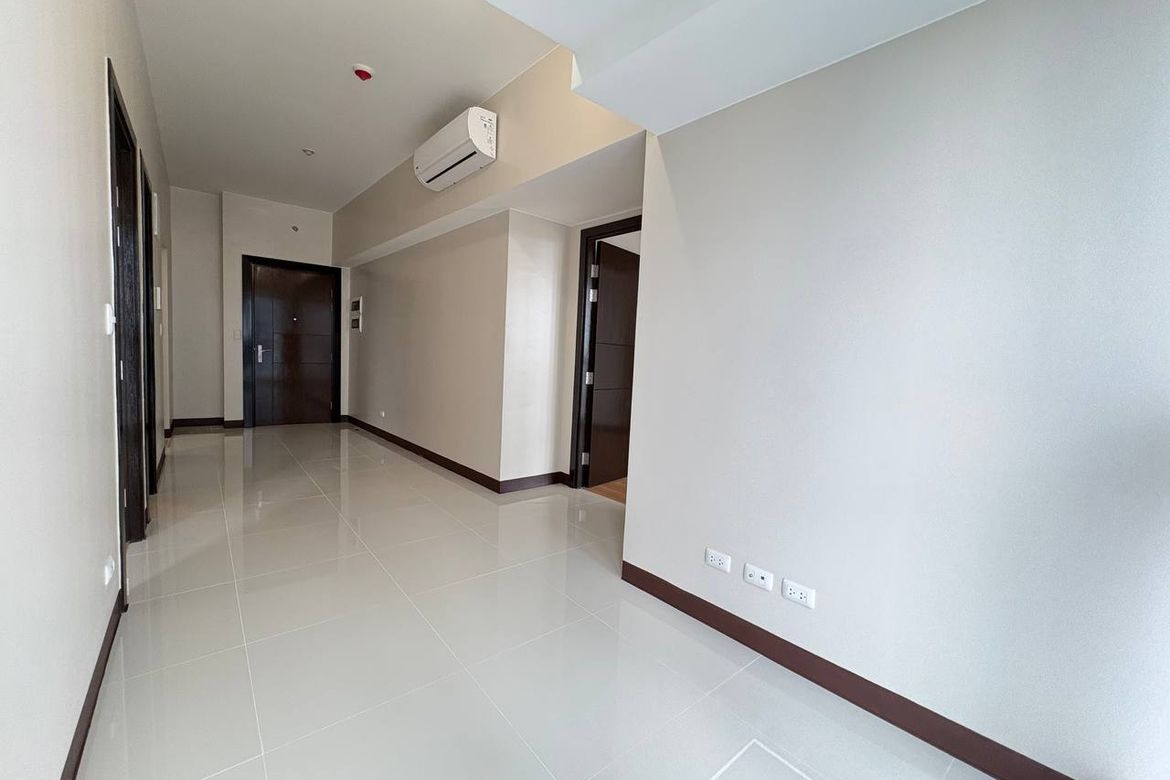 2 Bedroom Condo for Sale in Uptown Parksuites, BGC, Taguig – photo 12