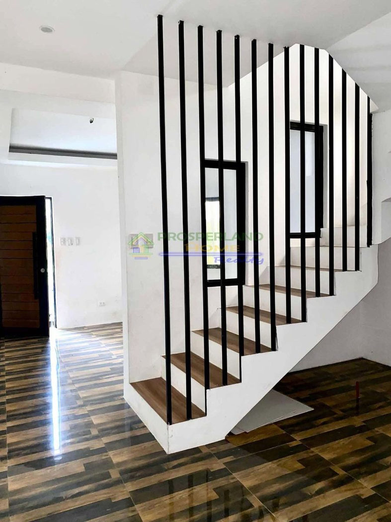 2-Bedroom House and Lot with Roof Deck for Sale in Guitnang Bayan I, San Mateo, Rizal – photo 3