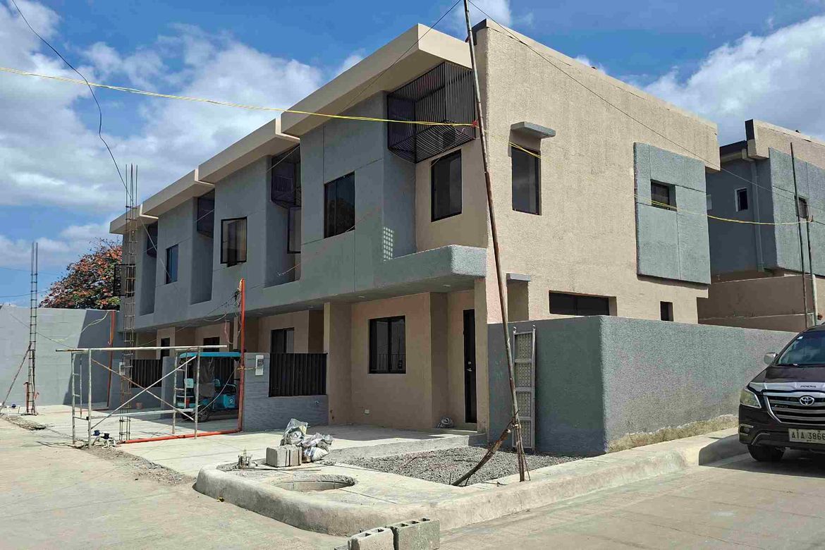 2 Bedroom Townhouse for Sale in Guitnang Bayan I, San Mateo, Rizal – photo 5