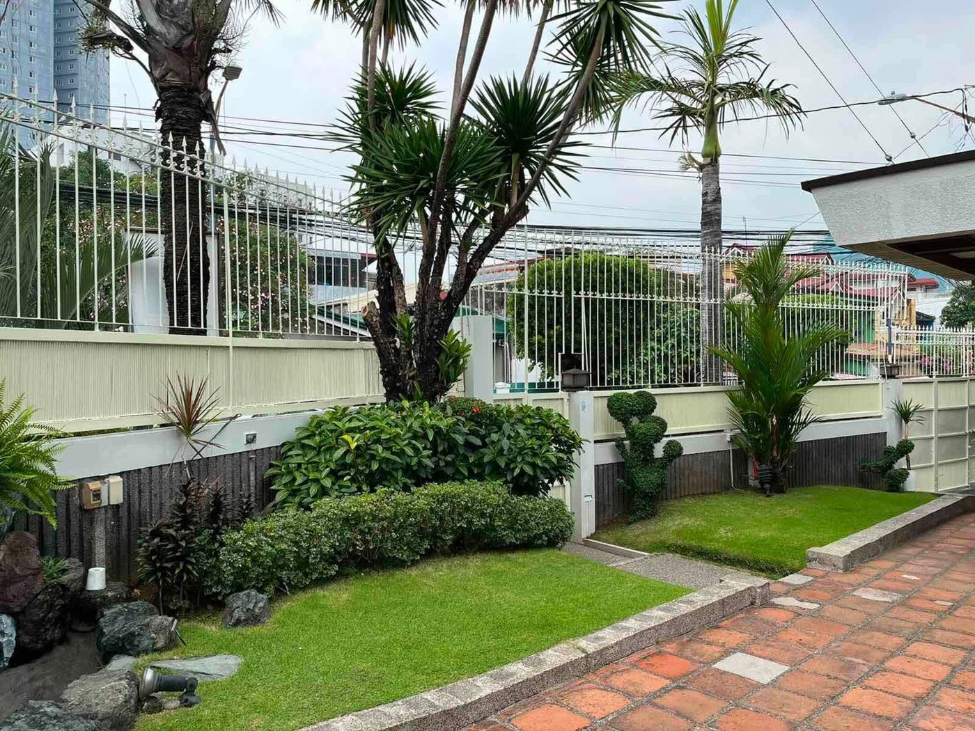 3-Bedroom Bungalow House and Lot for Sale in Plain View Subd., Mandaluyong – photo 4