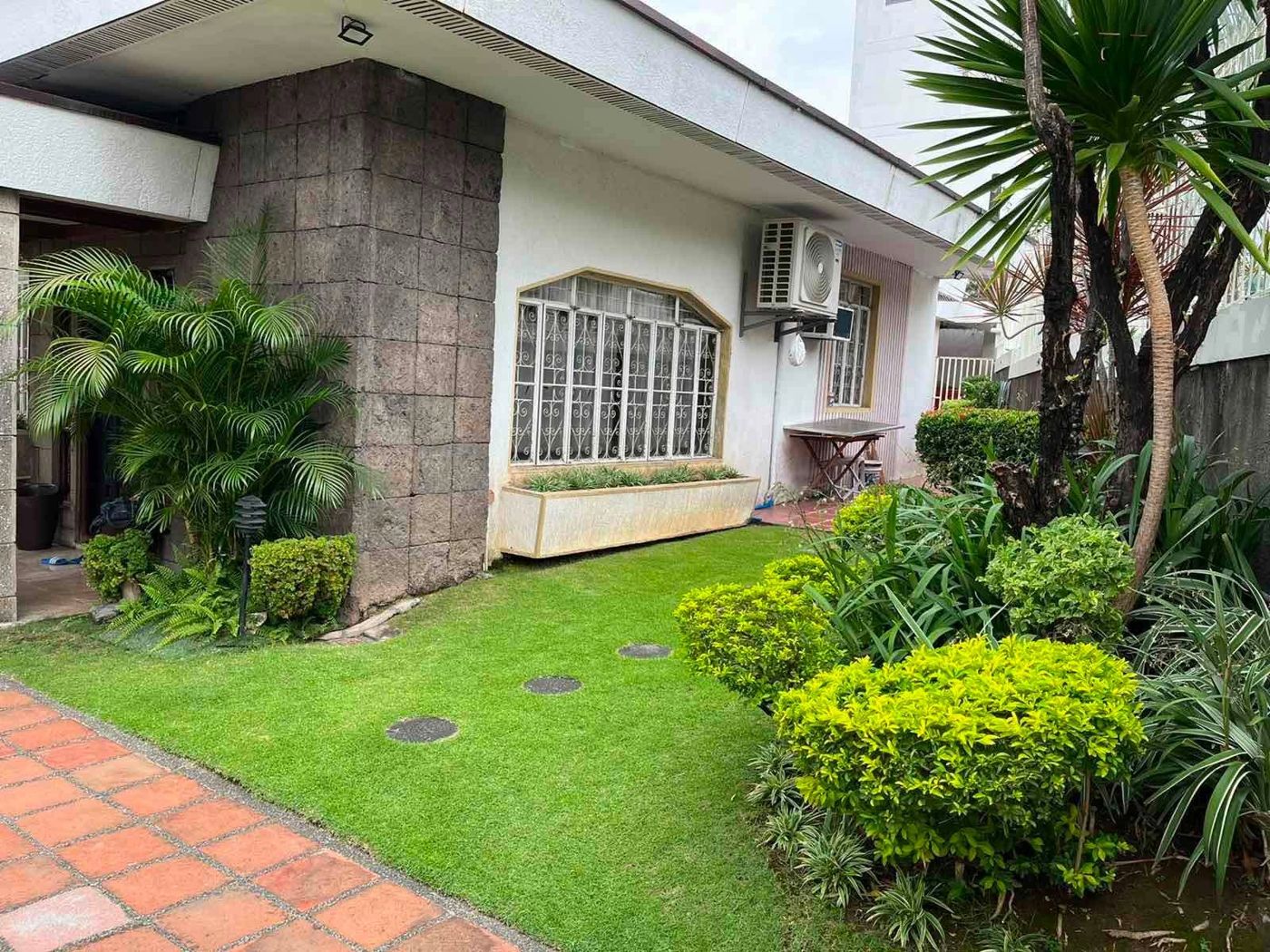 3-Bedroom Bungalow House and Lot for Sale in Plain View Subd., Mandaluyong – photo 5