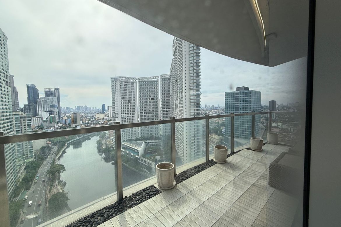 3 Bedroom Condo for Sale in Guadalupe Viejo, Makati City near MRT-3 Guadalupe – photo 4