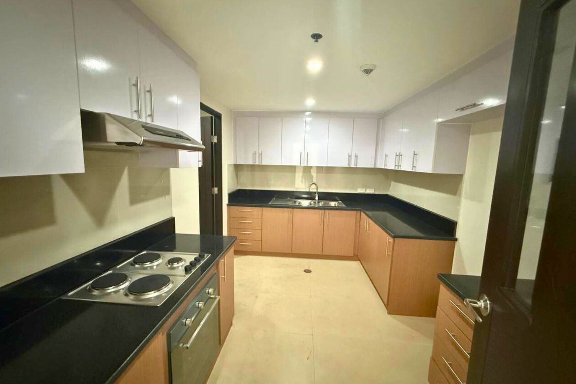3 Bedroom Condo for Sale in One Central, Bel-Air, Makati City – photo 5