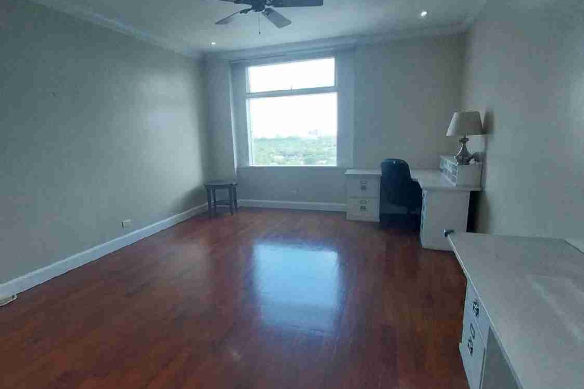 3 Bedroom Condo for Sale in One Roxas Triangle Tower, Urdaneta, Makati City near MRT-3 Buendia – photo 14