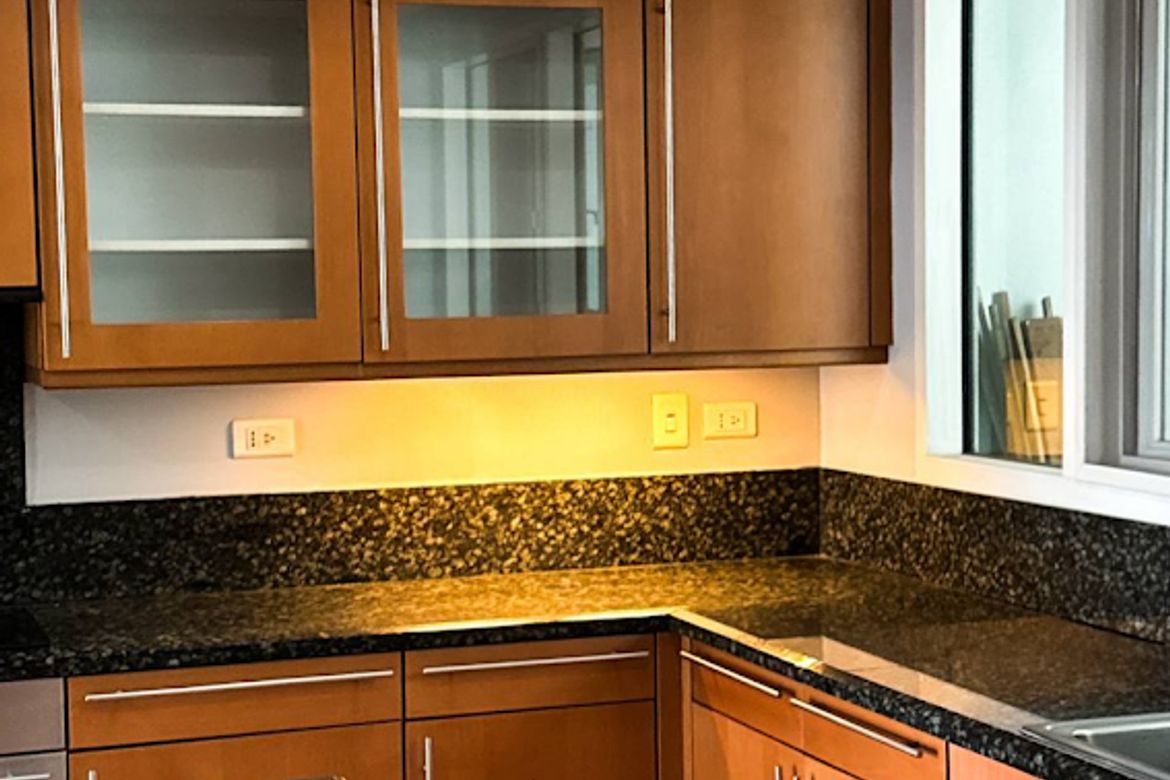 3 Bedroom Condo for Sale in One Roxas Triangle Tower, Urdaneta, Makati City near MRT-3 Buendia – photo 10