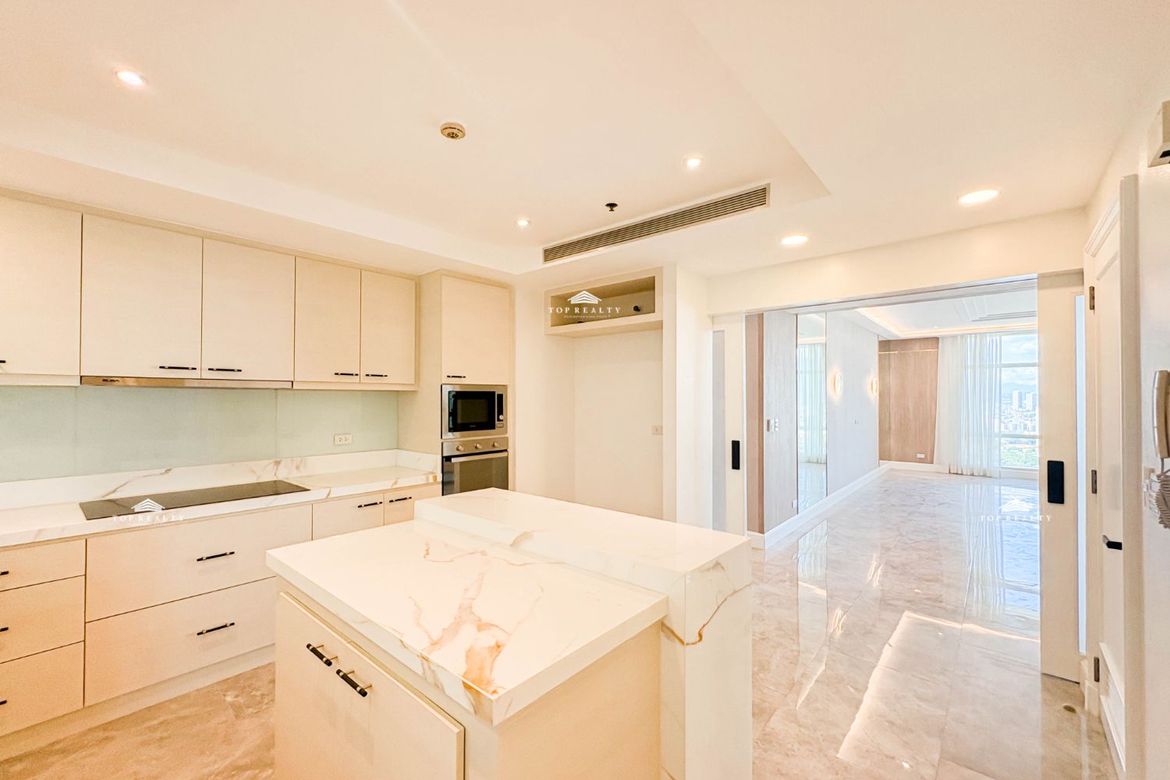 3 Bedroom Condo for Sale in One Roxas Triangle Tower, Urdaneta, Makati City near MRT-3 Buendia – photo 3