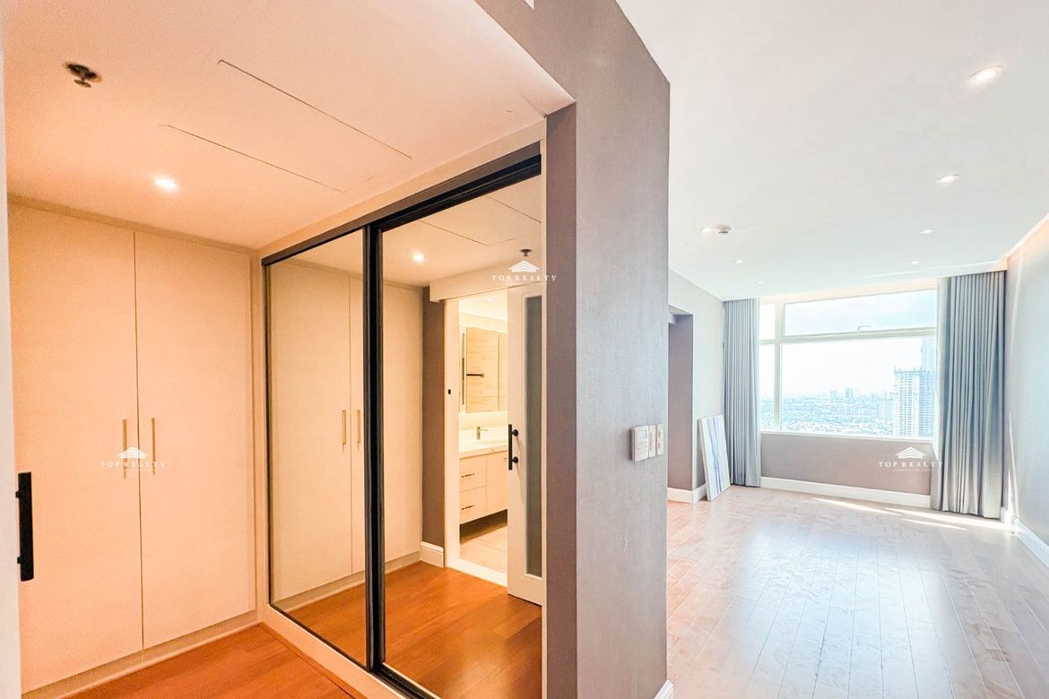 3 Bedroom Condo for Sale in One Roxas Triangle Tower, Urdaneta, Makati City near MRT-3 Buendia – photo 11