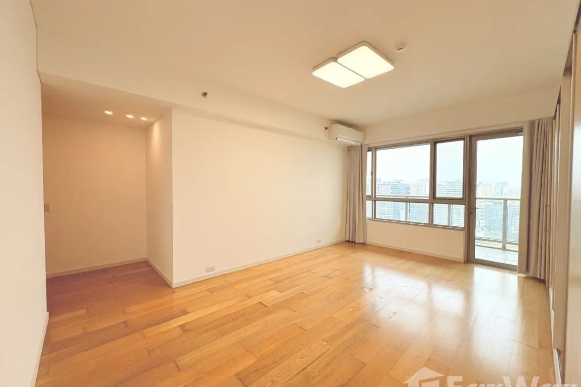 3 Bedroom Condo for Sale in One Serendra, BGC, Taguig – photo 5