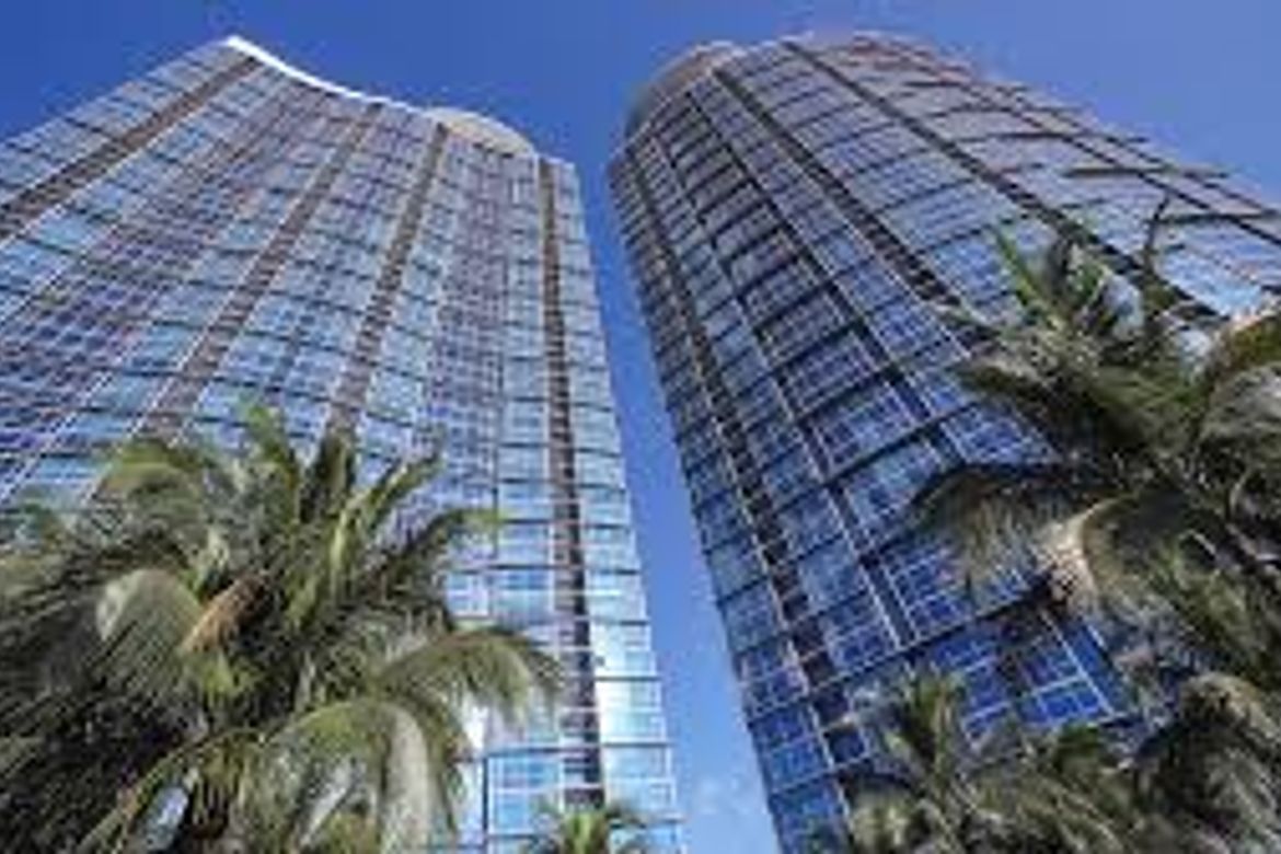 3 Bedroom Condo for Sale in Pacific Plaza Towers, BGC, Taguig