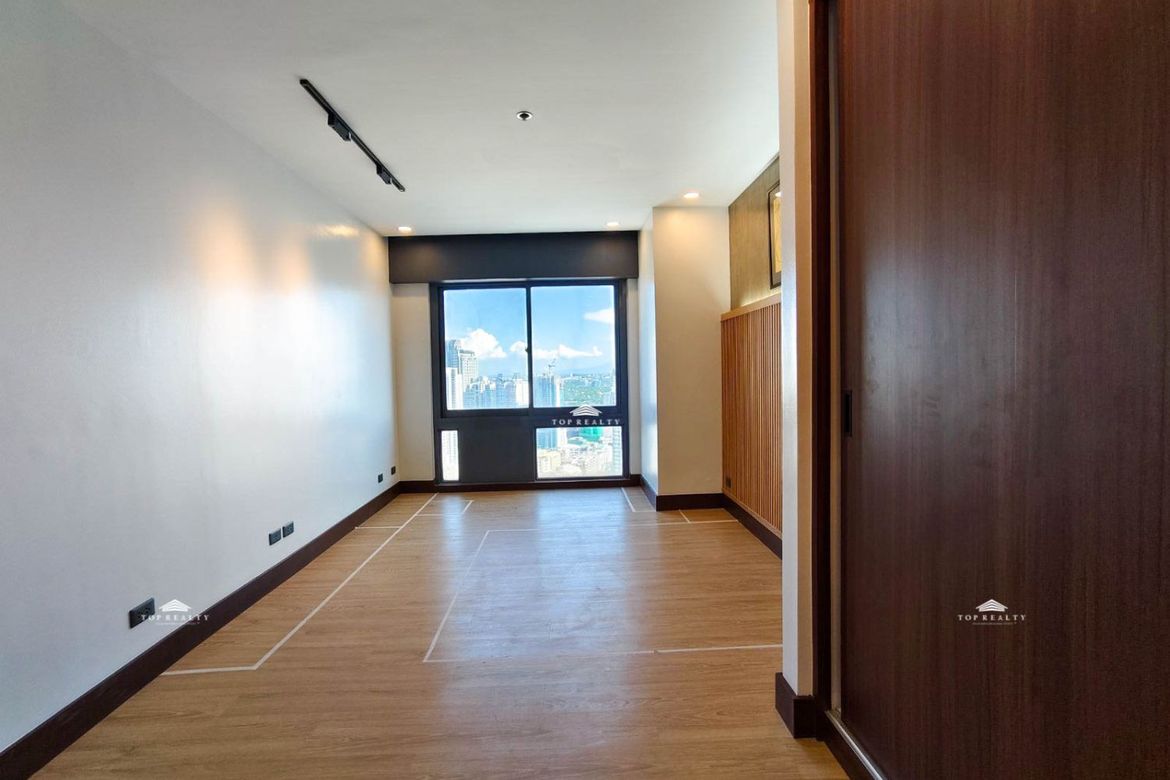 3 Bedroom Condo for Sale in Pio Del Pilar, Makati City – photo 7