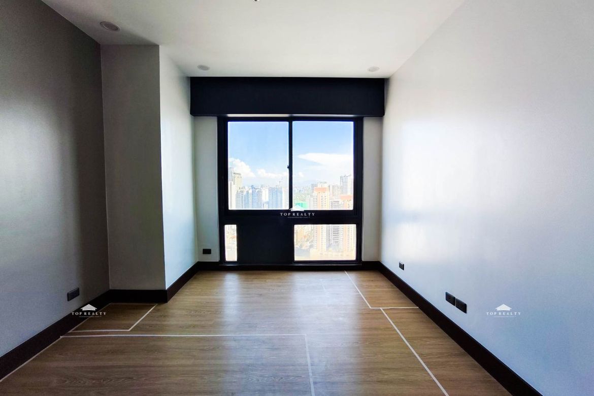 3 Bedroom Condo for Sale in Pio Del Pilar, Makati City – photo 11