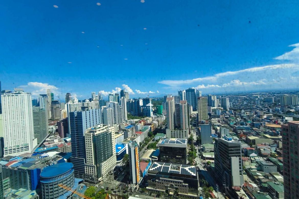 3 Bedroom Condo for Sale in Pio Del Pilar, Makati City – photo 16