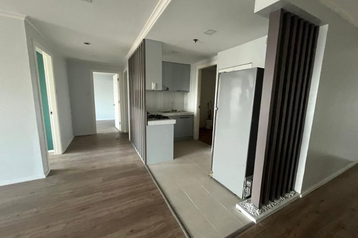 3 Bedroom Condo for Sale in Pio Del Pilar, Makati City – photo 9