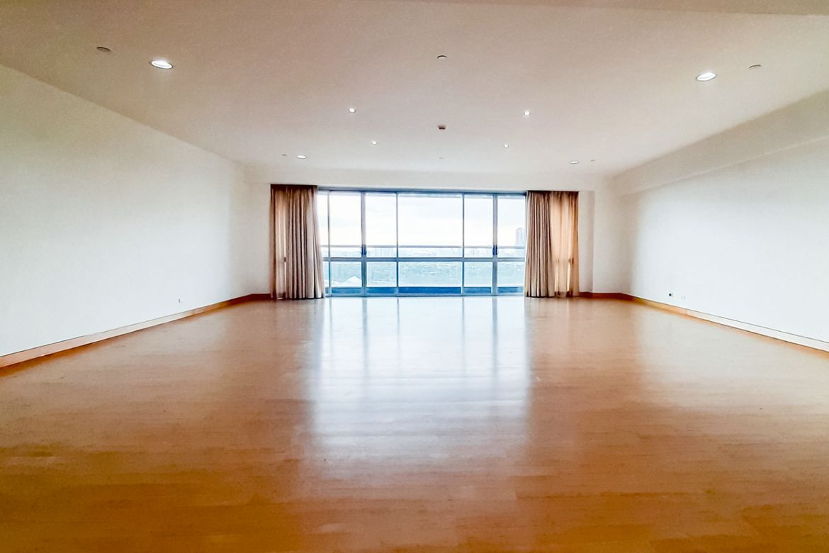 3 Bedroom Condo for Sale in Regent Parkway, BGC, Taguig