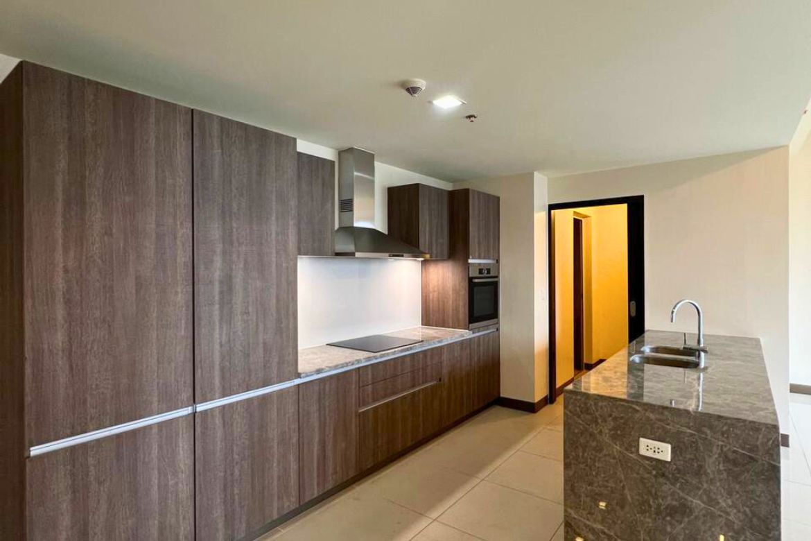 3 Bedroom Condo for Sale in St. Moritz Private Estate, BGC, Taguig – photo 4