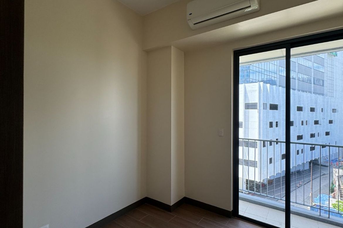 3 Bedroom Condo for Sale in St. Moritz Private Estate, BGC, Taguig – photo 7