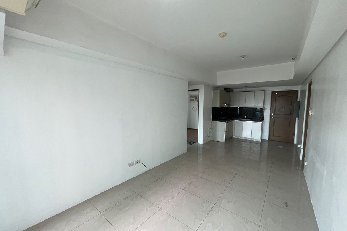 3 Bedroom Condo for Sale in The Beacon, Bangkal, Makati City near MRT-3 Magallanes – photo 6
