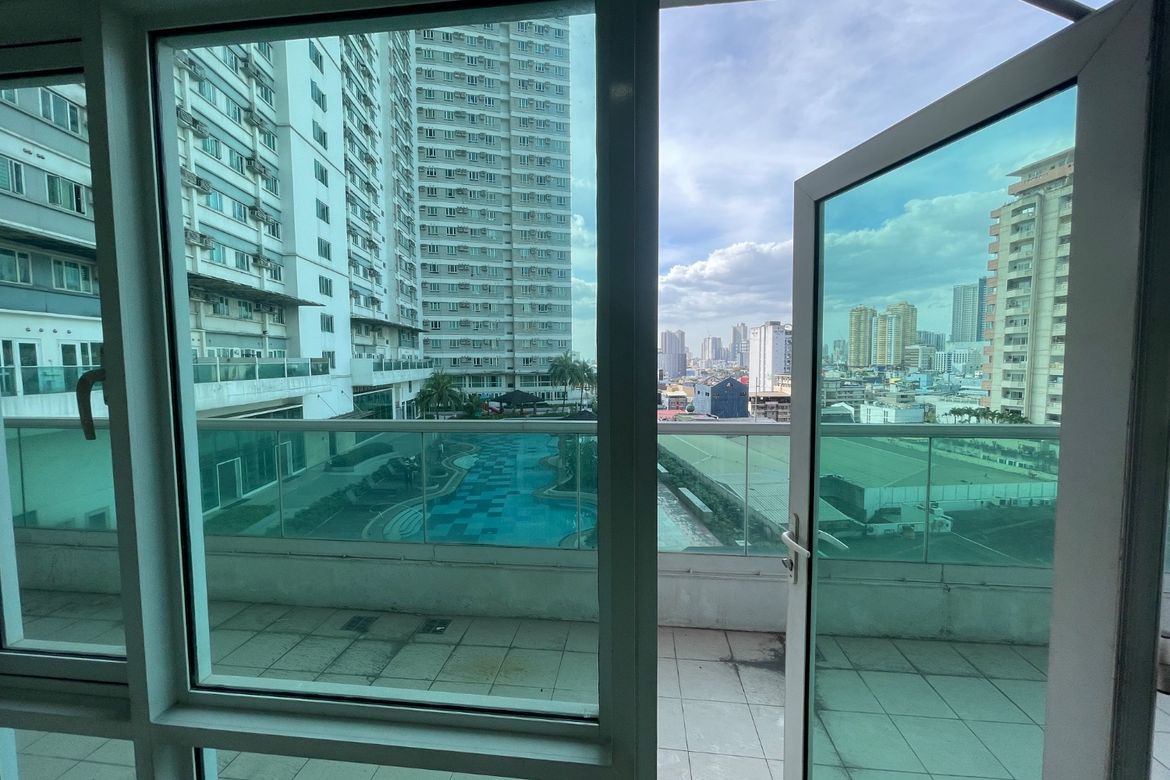 3 Bedroom Condo for Sale in The Beacon, Bangkal, Makati City near MRT-3 Magallanes – photo 8