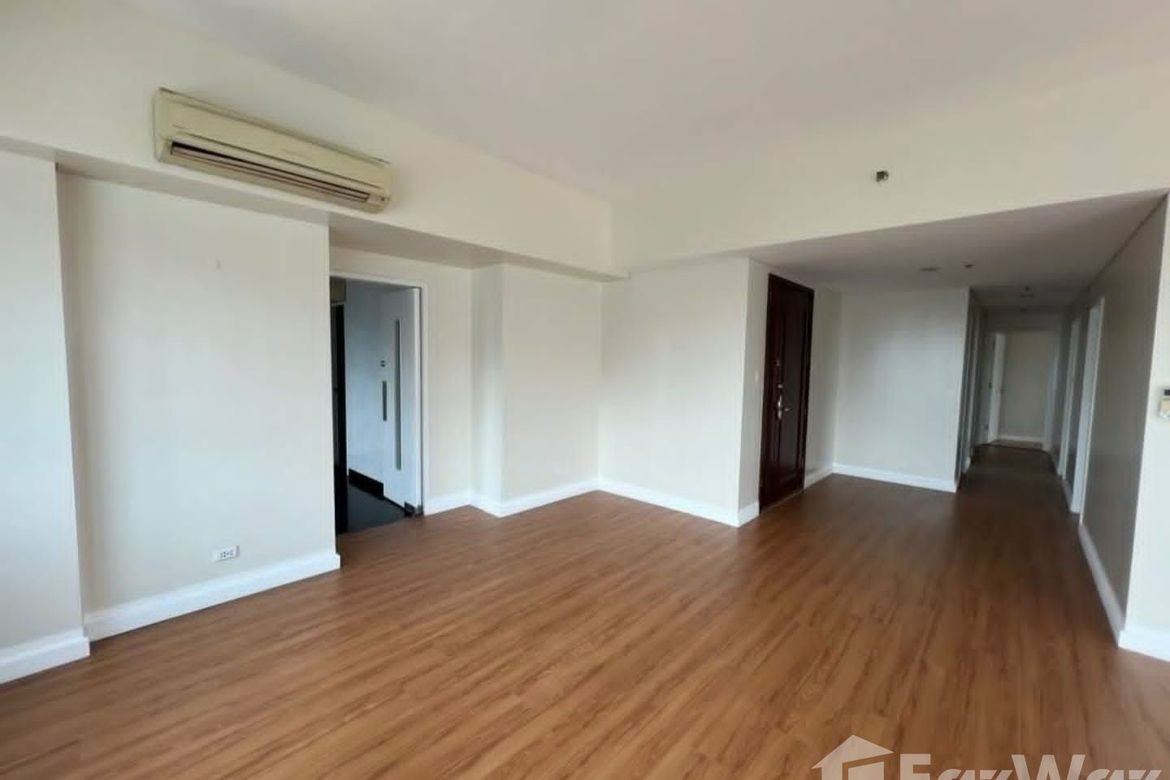 3 Bedroom Condo for Sale in THE SHANG GRAND TOWER, San Lorenzo, Makati City near MRT-3 Ayala – photo 2