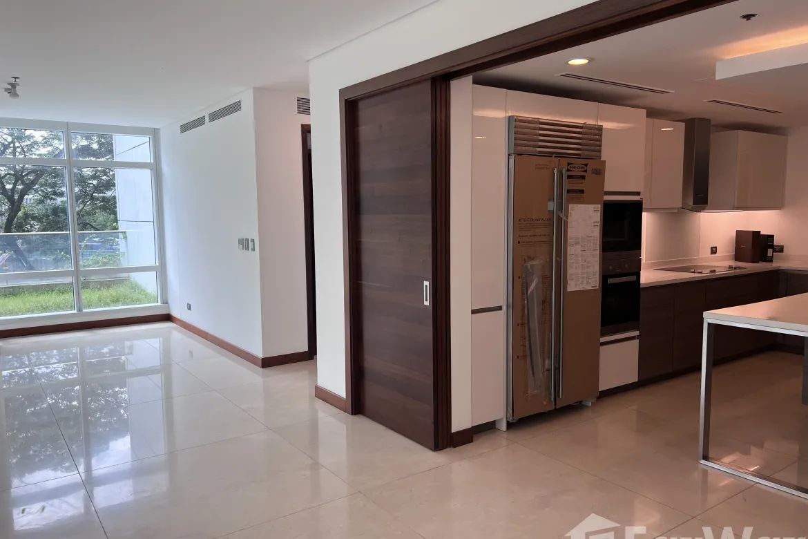 3 Bedroom Condo for Sale in Two Roxas Triangle, Urdaneta, Makati City near MRT-3 Buendia – photo 7