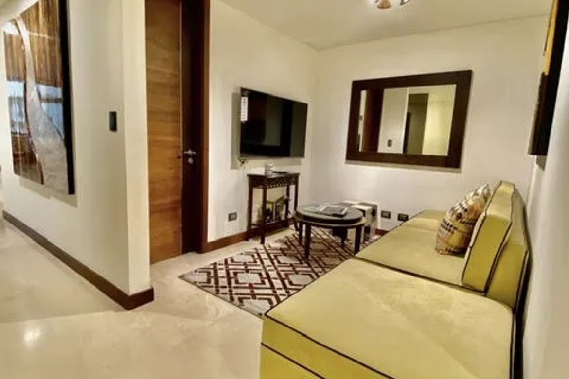 3 Bedroom Condo for Sale in Two Roxas Triangle, Urdaneta, Makati City near MRT-3 Buendia – photo 5