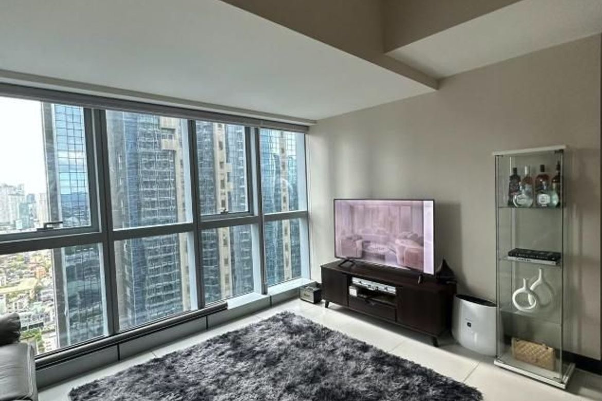 3 Bedroom Condo for Sale in Uptown Parksuites, BGC, Taguig – photo 2