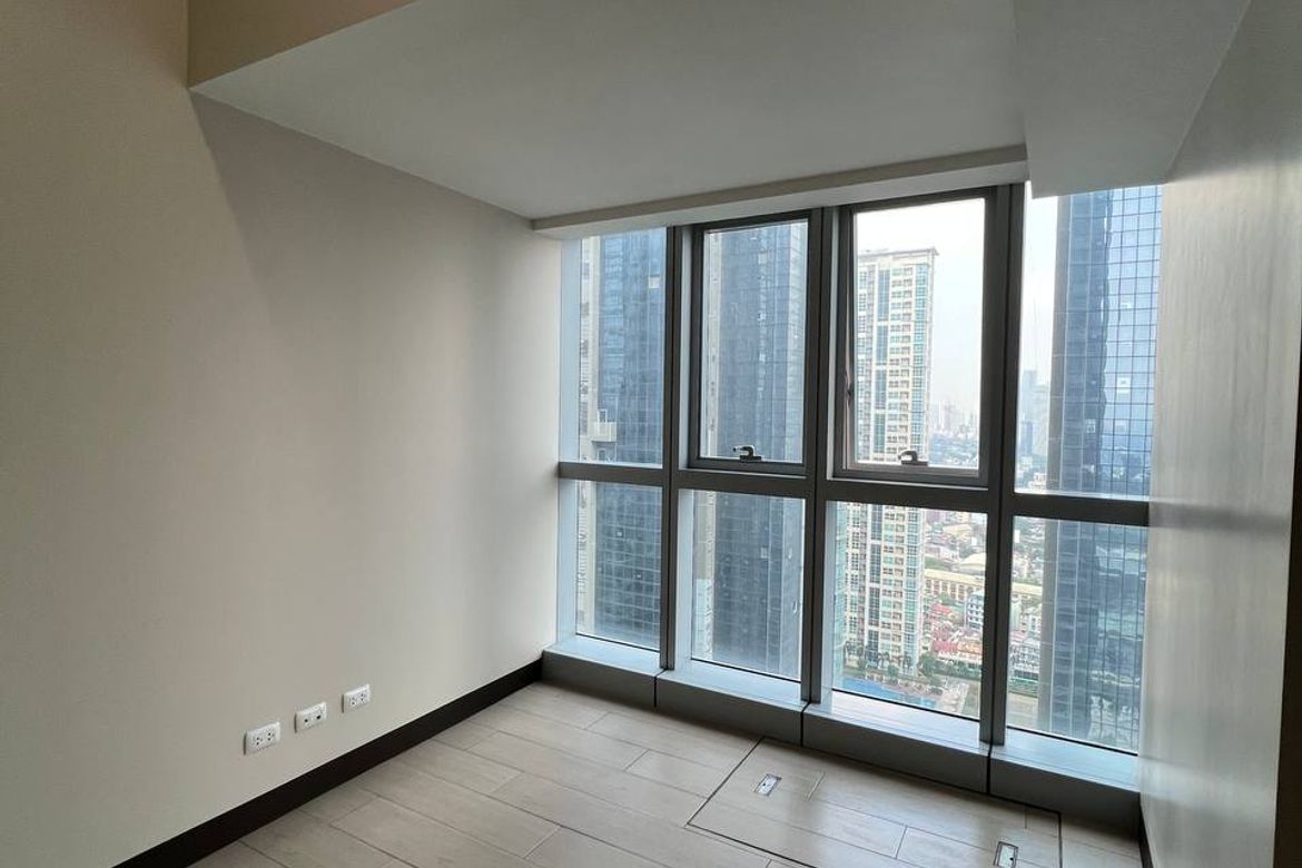 3 Bedroom Condo for Sale in Uptown Parksuites, BGC, Taguig – photo 4