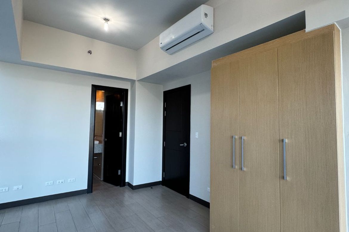 3 Bedroom Condo for Sale in Uptown Parksuites, BGC, Taguig – photo 3