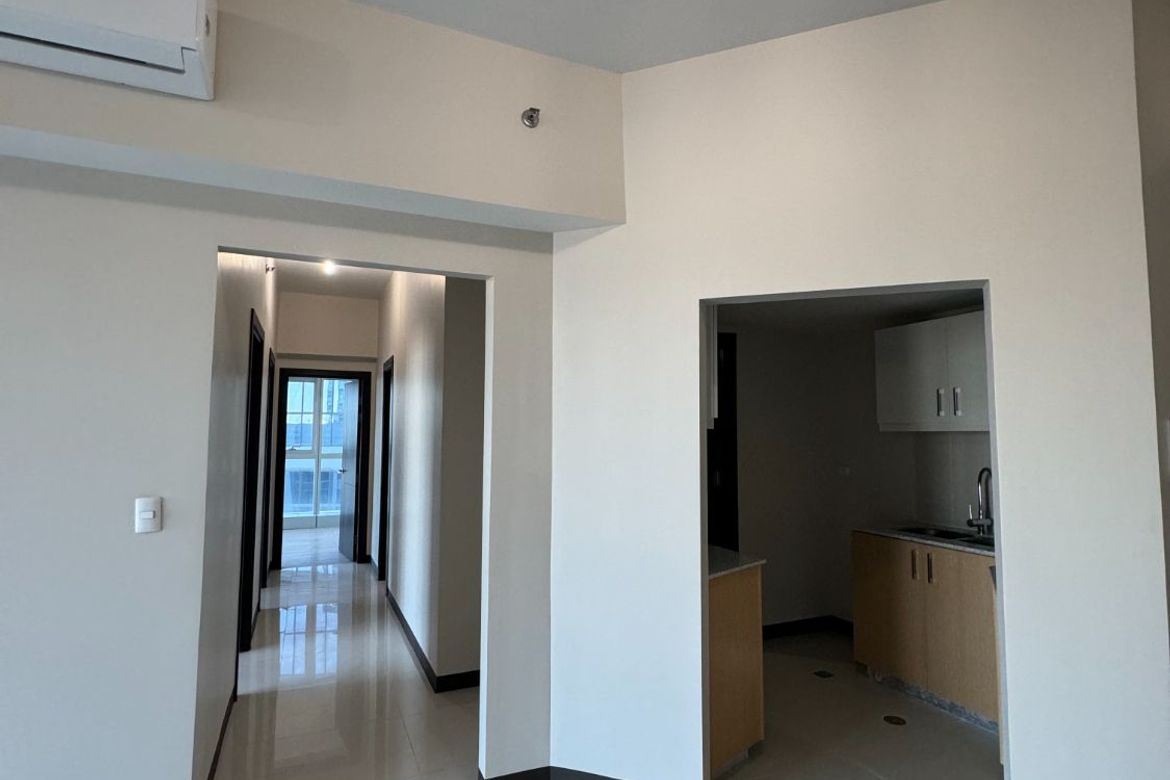 3 Bedroom Condo for Sale in Uptown Parksuites, BGC, Taguig – photo 6
