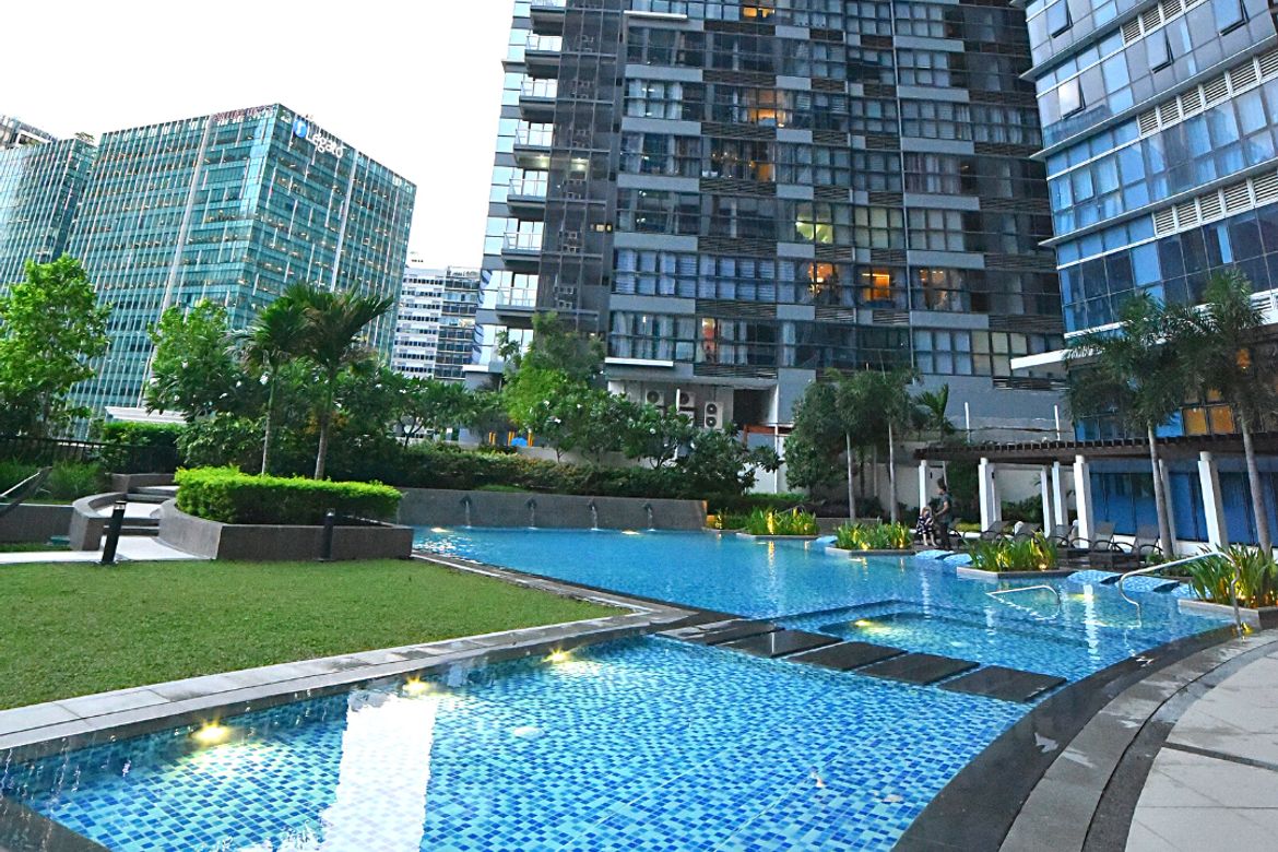 3 Bedroom Condo for Sale in Uptown Parksuites, BGC, Taguig – photo 12