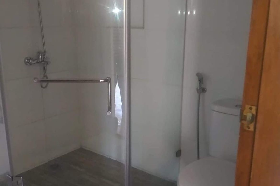 3 Bedroom Condo for Sale in Urdaneta, Makati City near MRT-3 Ayala – photo 9