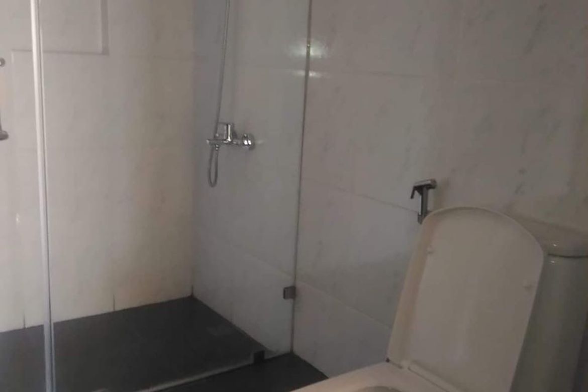 3 Bedroom Condo for Sale in Urdaneta, Makati City near MRT-3 Ayala – photo 11