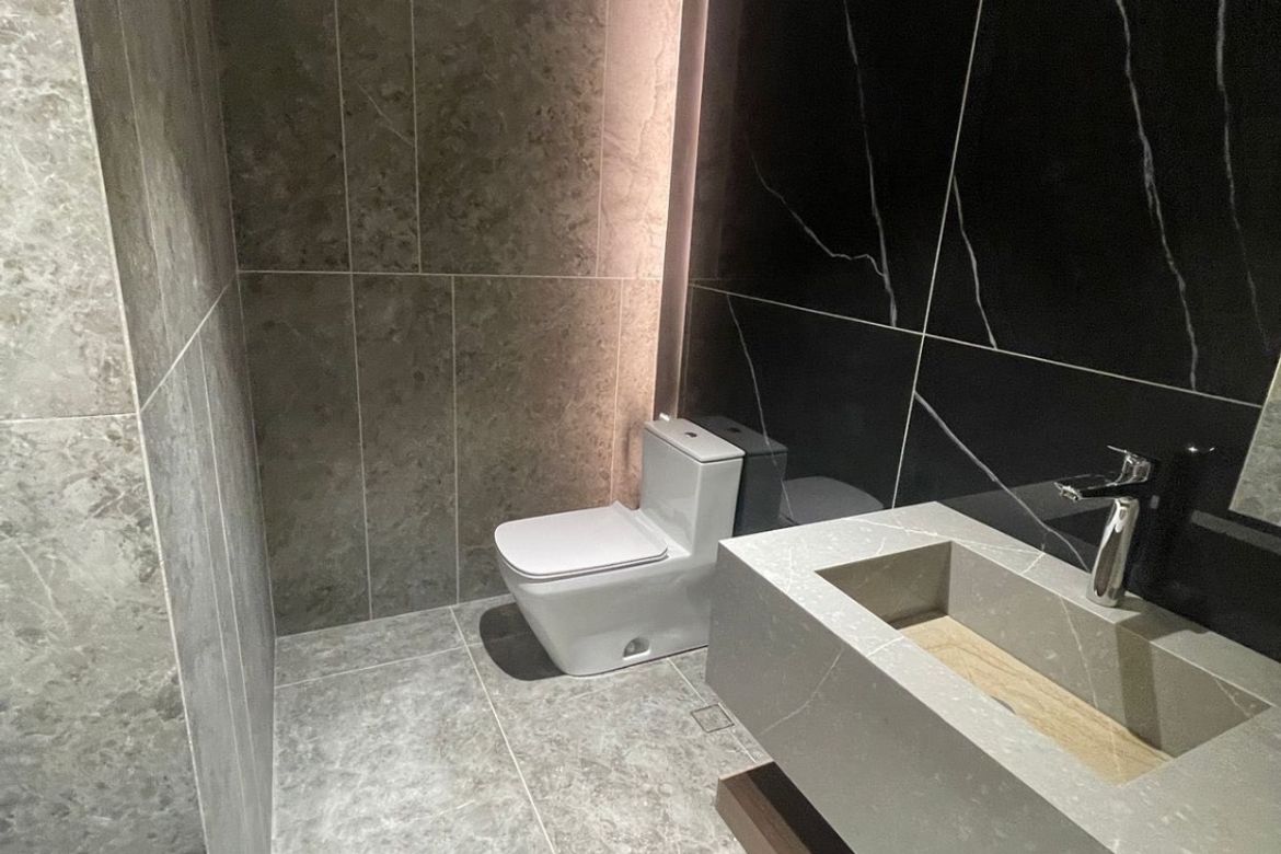 3 Bedroom Condo for Sale in Urdaneta, Makati City near MRT-3 Buendia – photo 15