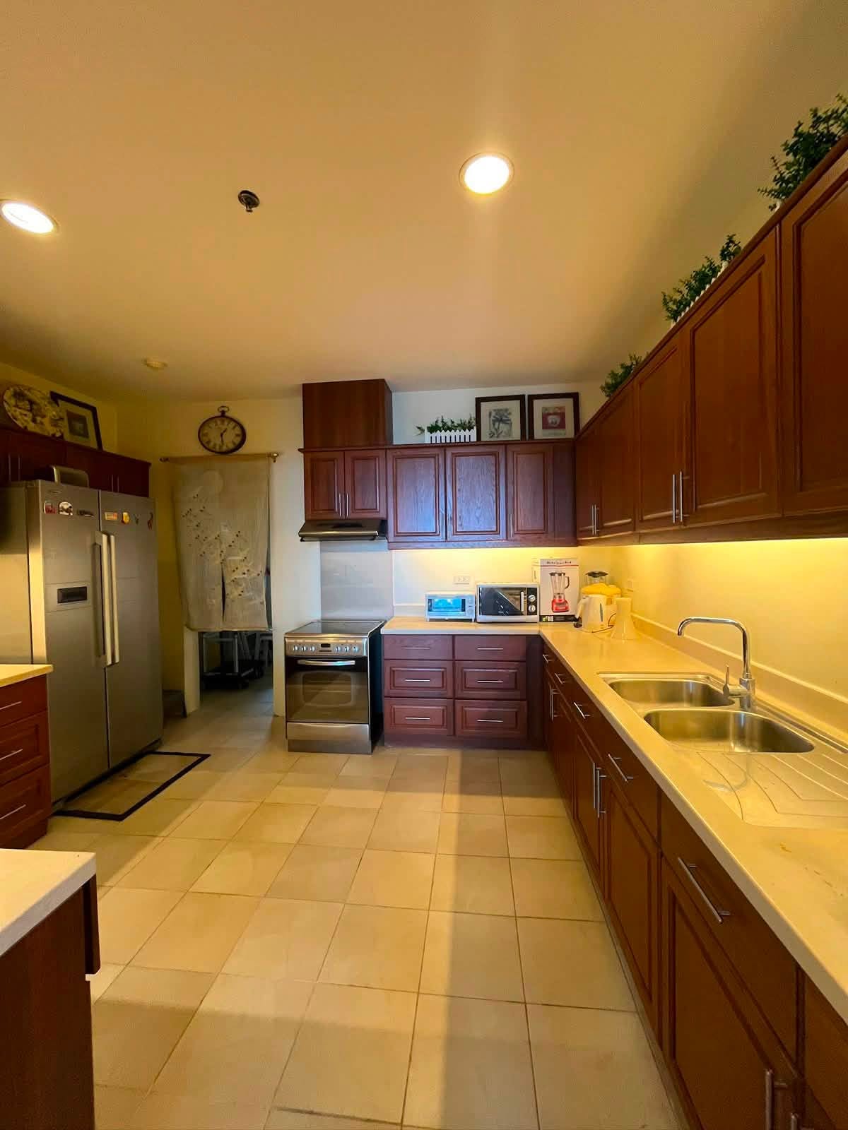 3-Bedroom Condo Unit for Sale at Tagaytay Highlands – photo 6