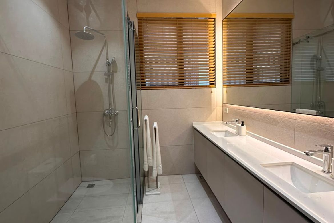 3 Bedroom House for Sale in Guadalupe Viejo, Makati City near MRT-3 Guadalupe – photo 9