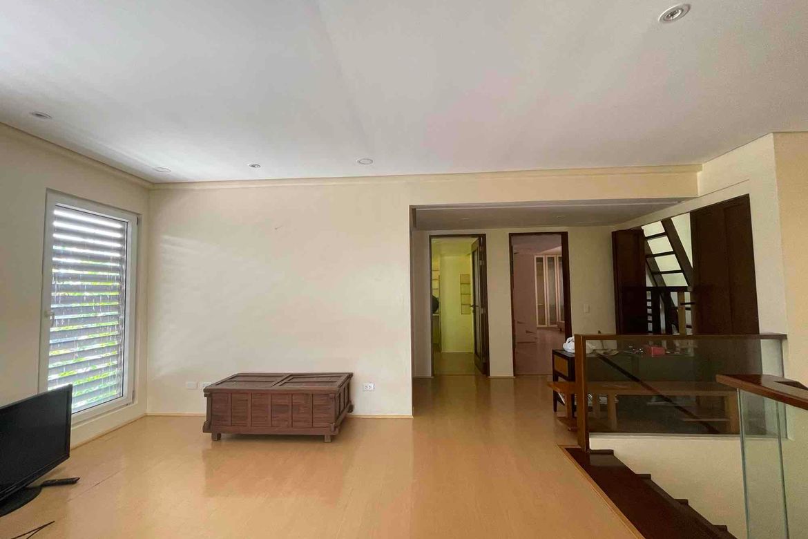 3 Bedroom House for Sale in Magallanes Village, Magallanes, Makati City near MRT-3 Magallanes – photo 9