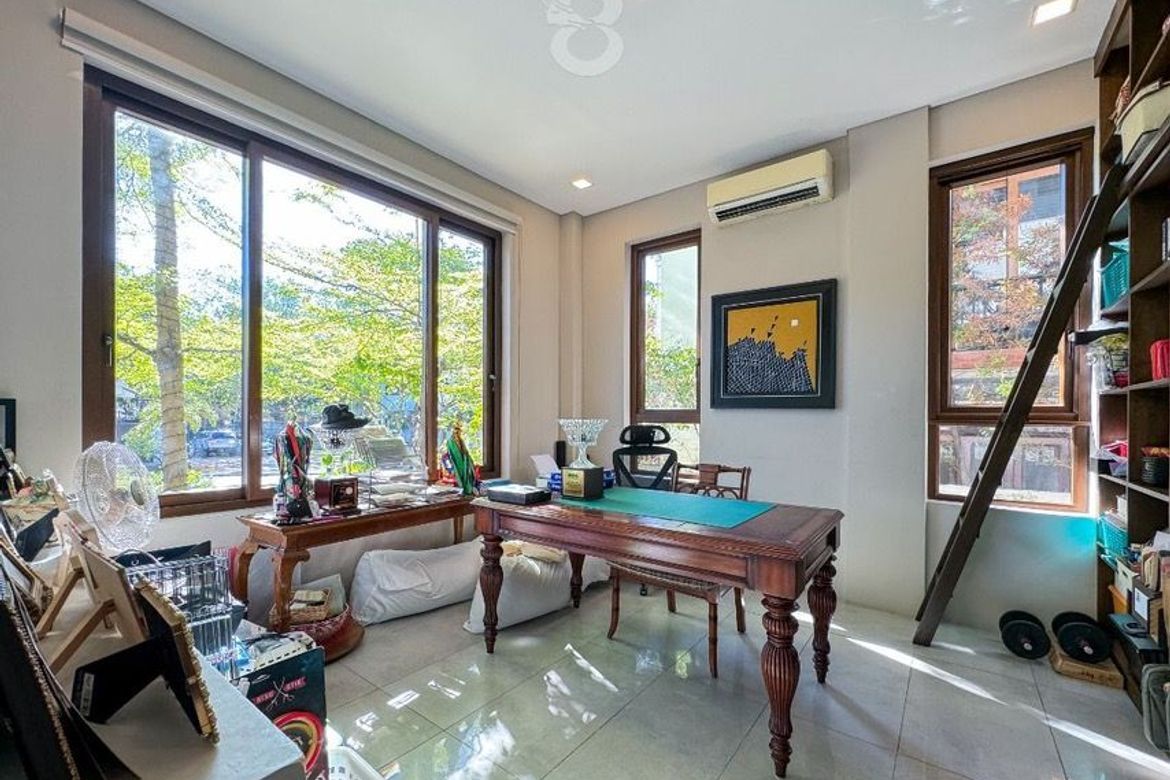 3 Bedroom House for Sale in Magallanes Village, Magallanes, Makati City near MRT-3 Magallanes – photo 4