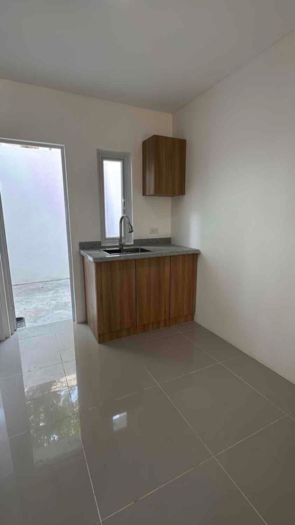 3-Bedroom Lirio Townhouse for Sale in Camarin, Caloocan, Metro Manila – photo 6