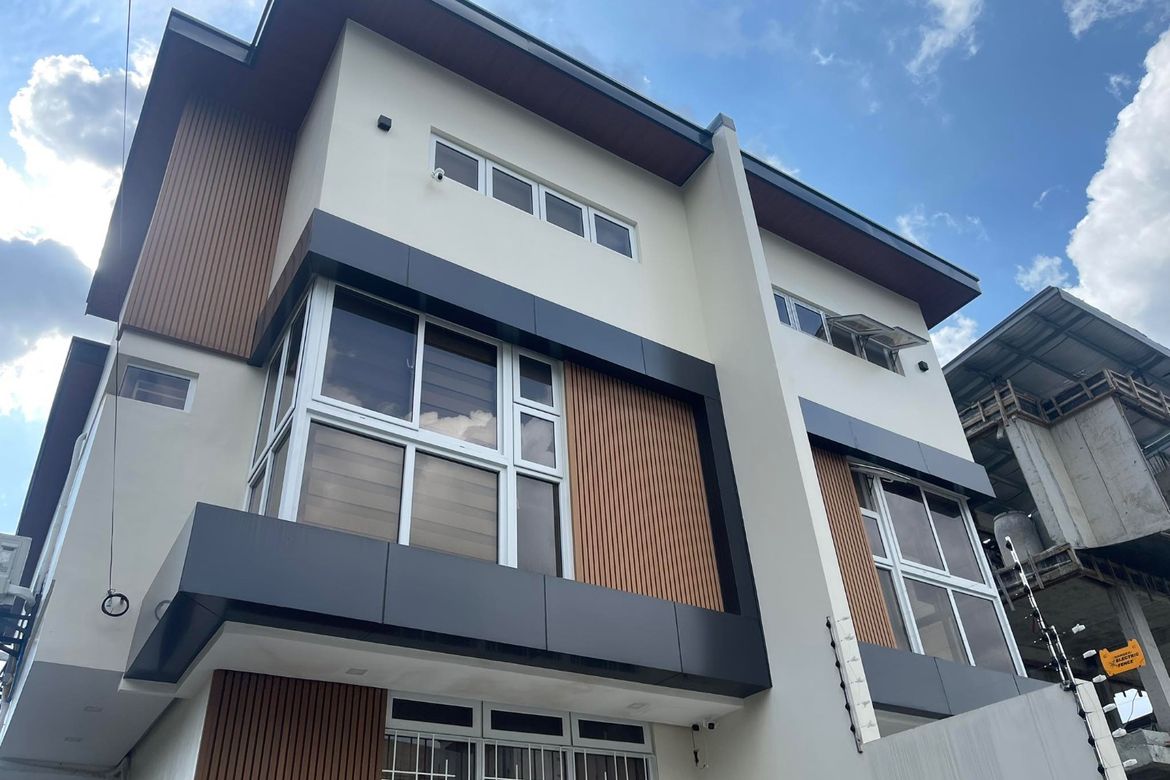 3 Bedroom Townhouse for Sale in Banaba, San Mateo, Rizal