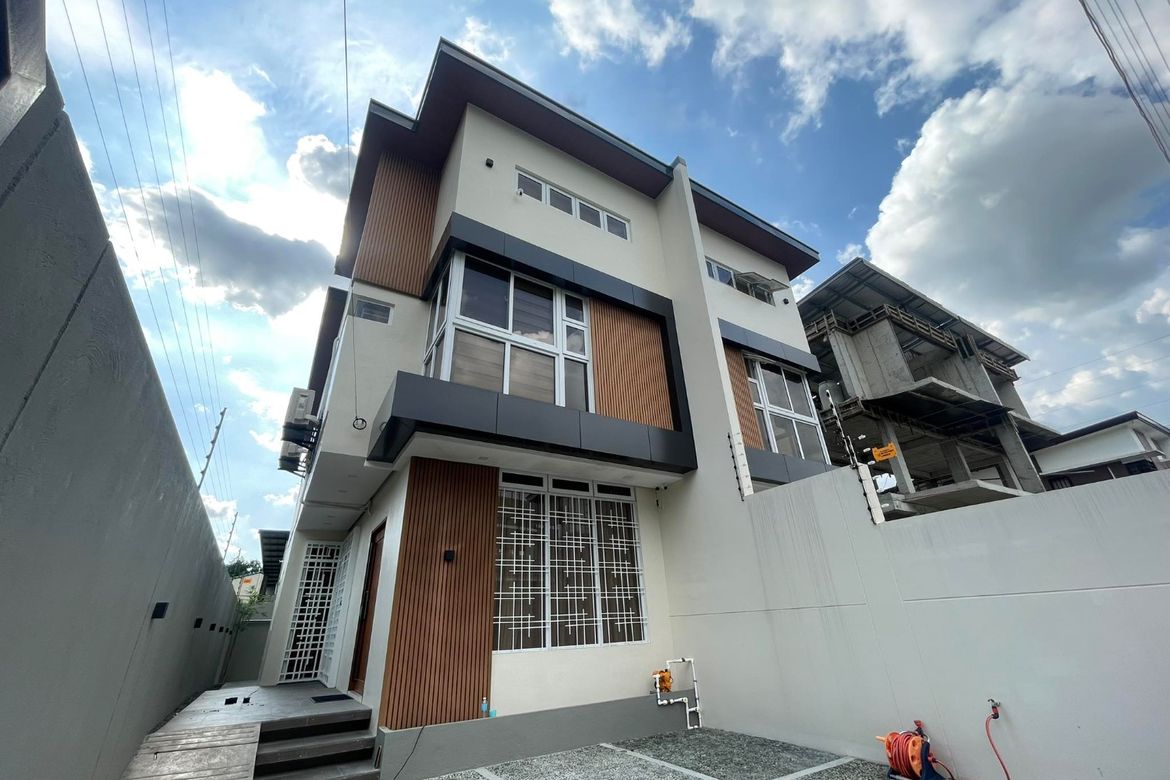 3 Bedroom Townhouse for Sale in Banaba, San Mateo, Rizal – photo 4